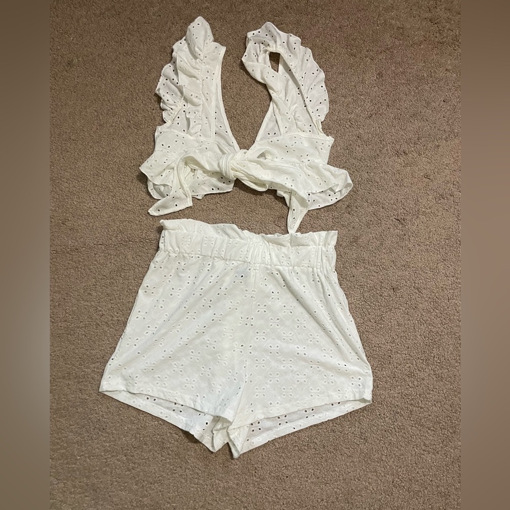 White Eyelet Embroidered‎ Ruffle Too and paper bag short set size Medium - Picture 7 of 8